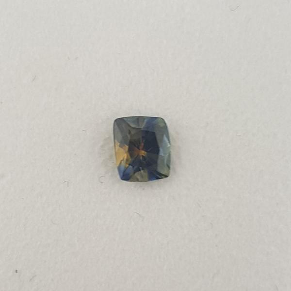 0.43ct Cushion Cut Bi-Colour Sapphire 4.4x3.7mm - Dynagem 